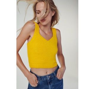 NWOT ZARA MARINO WOOL BLEND KNIT V NECK TOP YELLOW medium BLOGGERS FAV